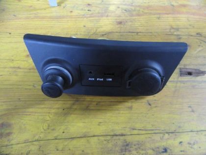 Bild von ZIGARETTENANZÜNDER AUX iPOD USB 12V ANSCHLUSS, HYUNDAI i30/i30CW (FD) 1,4