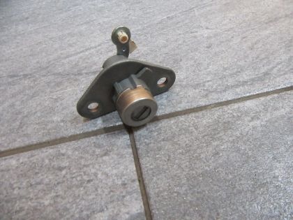 Bild von SCHLOSS HECKKLAPPE, KIA RIO 05 (JB)