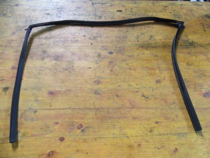 Bild von DICHTGUMMI SEITENSCHEIBE RECHTS VORNE, HYUNDAI i10 1,1 (IA)