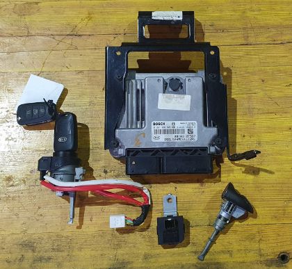 Bild von ELEKTRONISCHE STEUEREINHEIT SCHLÜSSELSATZ WEGFAHRSPERRE, SPORTAGE 2.0 CRDi 4WD (SL)