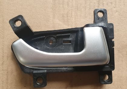 Picture of TÜRGRIFF RECHTS INNEN, SPORTAGE 2.0 CRDi 4WD (SL)