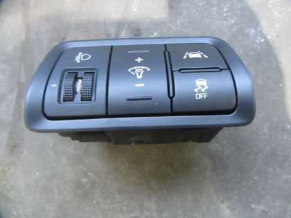Bild von SCHALTER, HÖHENEINSTELLUNG, DIMMER, SPURHALTEASSISTENT, ESP , HYUNDAI i20 1,25 LIMITED PLUS
