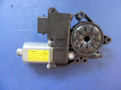 Picture of MOTOR FENSTERHEBER RECHTS VORNE, HYUNDAI i40