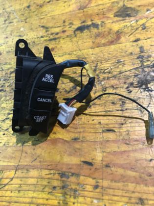 Bild von SCHALTER TEMPOMAT LENKRAD RECHTS, KIA CARNIVAL (VQ)