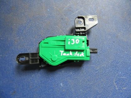 Bild von STELLMOTOR ENTRIEGELUNG TANKDECKEL, HYUNDAI i30 (GD) 1,4
