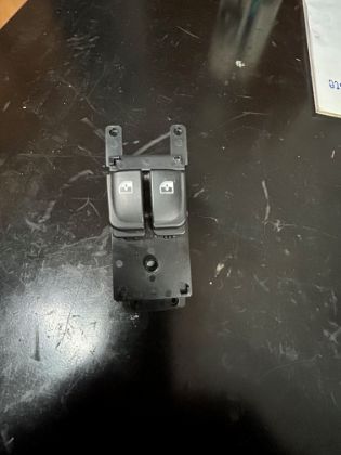 Bild von HYUNDAI I20 (PB) FENSTERHEBER SCHALTER LINKS VORNE