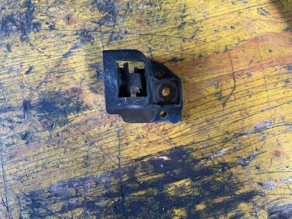 Picture of TRÄGER HALTERUNG SCHEINWERFER LINKS, KIA RIO 1,2 (UB)