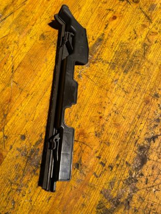 Picture of SCHUTZBLECH KÜHLER RECHTS, HYUNDAI ix35 2WD