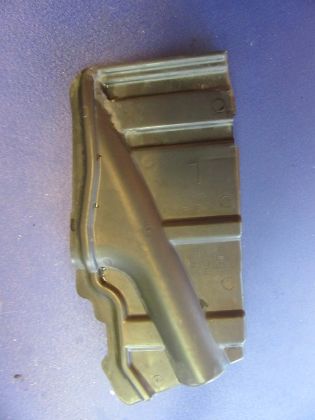 Picture of UNTERE ABDECKUNG LINKS, KIA CEED (ED)