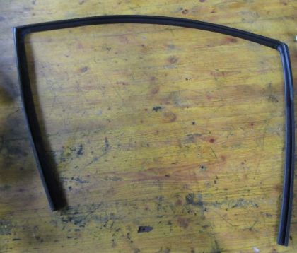 Bild von DICHTGUMMI SEITENSCHEIBE RECHTS VORNE, KIA PICANTO (TA)