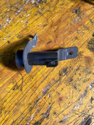 Bild von KONTAKTSCHALTER MOTORHAUBE, HYUNDAI i40