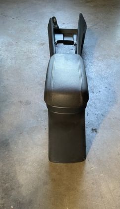 Picture of MITTELKONSOLE ARMLEHNE, KIA RIO 1,2 (UB)