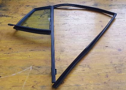 Bild von LAUFSCHIENE FENSTERSCHEIBE TÜR RECHTS HINTEN, i10 1,1