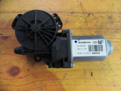 Bild von MOTOR FENSTERHEBER LINKS HINTEN, HYUNDAI SONATA 2,4 (NF)