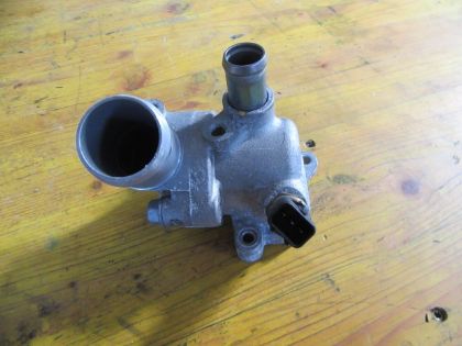 Picture of THERMOSTAT TEMPERATUR GEHÄUSE, HYUNDAI i40