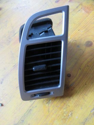 Picture of LUFTDÜSE RECHTS, HYUNDAI i20 (PB)