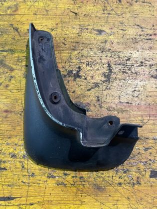 Picture of SCHMUTZFÄNGER LINKS VORNE, KIA CARNIVAL (VQ)