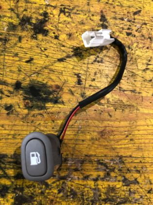 Bild von SCHALTER TANKDECKEL ENTRIEGELUNG, KIA CARNIVAL (VQ)