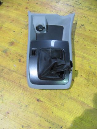 Bild von VERKLEIDUNG SCHALTUNG, HYUNDAI SONATA 2,4 (NF)