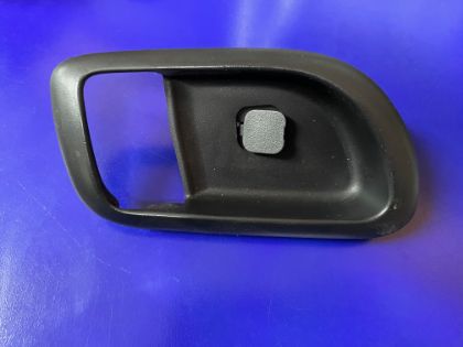 Bild von GEHÄUSE TÜRGRIFF INNEN LINKS VORN, KIA CARNIVAL (VQ)