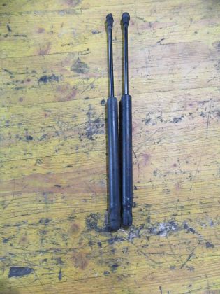 Bild von SET DÄMPFER HEBER GASFEDER MOTORHAUBE LINKS & RECHTS, KIA CARNIVAL 2,9 CRDI