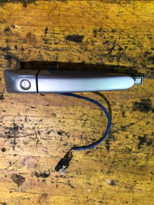 Picture of TÜRGRIFF AUSSEN RECHTS VORNE, KIA CARNIVAL (VQ)