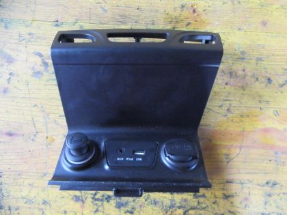 Picture of KONSOLE AUX iPOD USB 12V ANSCHLUSS ZIGARETTENANZÜNDER , HYUNDAI ix35 2WD