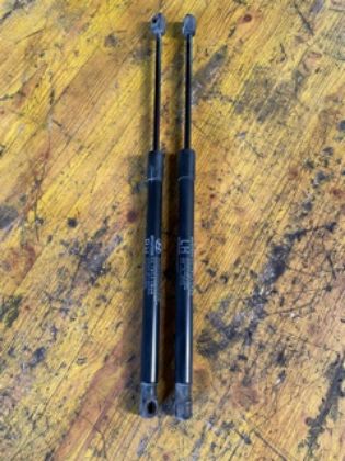 Bild von SET GASFEDER DÄMPFER HEBER HECKKLAPPE LINKS & RECHTS, HYUNDAI ix35 2WD