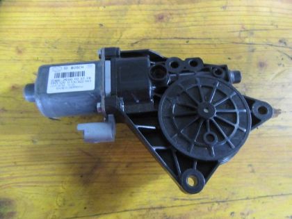Picture of MOTOR FENSTERHEBER RECHTS VORNE, HYUNDAI i30/i30CW (FD) 1,4