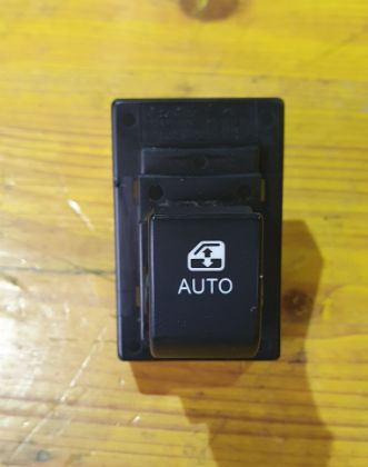 Picture of SCHALTER FENSTERHEBER RECHTS VORNE, KIA CEED 06