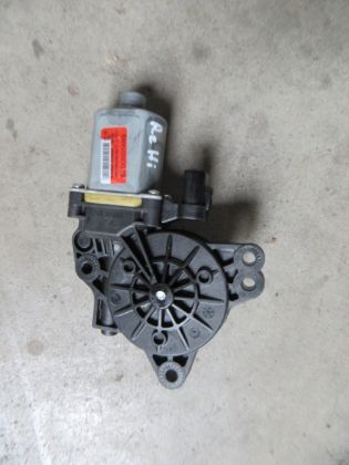 Picture of MOTOR FENSTERHEBER RECHTS HINTEN, HYUNDAI i30 (GD) 1,4