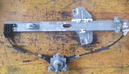 Picture of FENSTERHEBER MANUELL RECHTS HINTEN, KIA RIO 1,2 (UB)