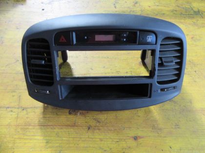 Bild von VERKLEIDUNG MITTE inkl. LUFTDÜSEN DIGITALUHR, HYUNDAI ACCENT (MC) 1,4