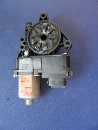 Picture of MOTOR FENSTERHEBER HINTEN RECHTS, HYUNDAI i40