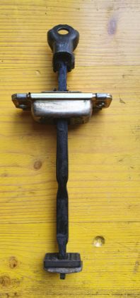 Picture of FANGBAND LINKS VORNE, HYUNDAI SANTA FE 2,0 4WD