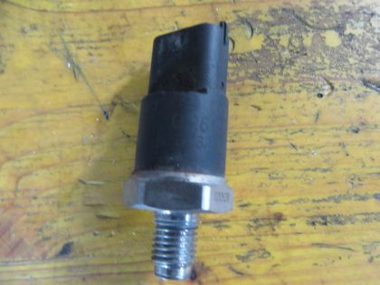 Bild von DRUCKSENSOR RAIL-ROHR, KIA  CARENS 2,0 CRDI