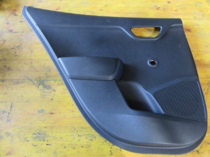 Bild von TÜRINNENVERKLEIDUNG LINKS HINTEN, KIA RIO (YB)