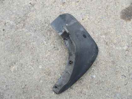 Picture of RADHAUSSCHALE HINTEN LINKS, HYUNDAI TRAJET (FO)