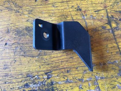 Bild von HALTERUNG SCHEINWERFER UNTEN RECHTS, KIA RIO 1,2 (UB)