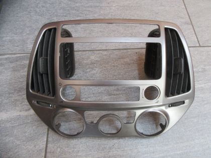 Bild von VERKLEIDUNG MITTE inkl. LUFTDÜSEN, HYUNDAI i20 1,2 (PB)