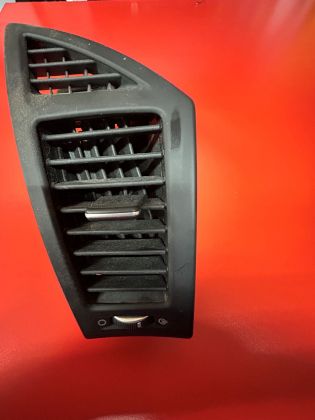 Picture of HYUNDAI I40 LUFTDÜSE AMATURENBRETT RECHTS