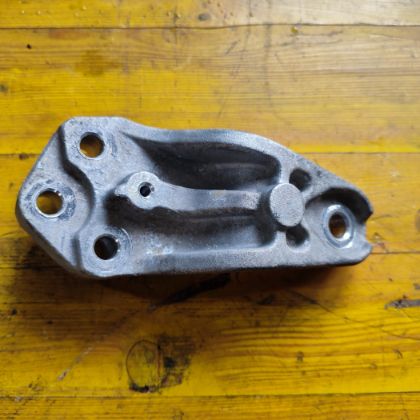 Picture of TRÄGER MOTORLAGER, I30 (FD)