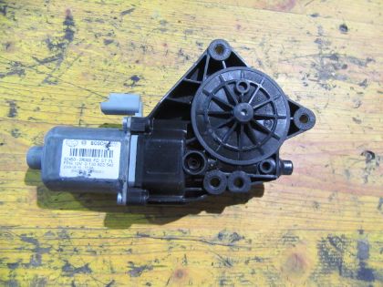 Picture of MOTOR FENSTERHEBER LINKS VORNE, HYUNDAI i30 CW (FD)