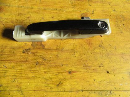 Picture of KOMPLETT AUSSEN TÜRGRIFF LINKS VORNE, HYUNDAI ACCENT (MC) 1,4