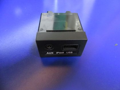 Bild von ANSCHLUSS iPOD AUX USB, HYUNDAI i10 1,1 (PA)