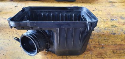 Picture of GEHÄUSE LUFTFILTER UNTEN, HYUNDAI SANTA FE 2,0 4WD