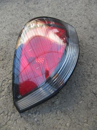 Bild von HECKLEUCHTE LINKS, KIA RIO (JB)