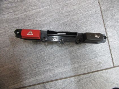 Picture of SCHALTER WARNBLINKANLAGE & HEIZUNG HECKSCHEIBE, KIA RIO 05 (JB)