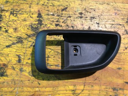 Picture of GEHÄUSE TÜRGRIFF LINKS VORNE, HYUNDAI TERRACAN 2,9 CRDi