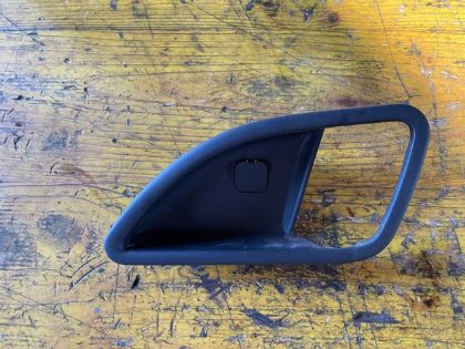 Bild von GEHÄUSE TÜRGRIFF INNEN VORNE RECHTS , KIA RIO 1,2 (UB)